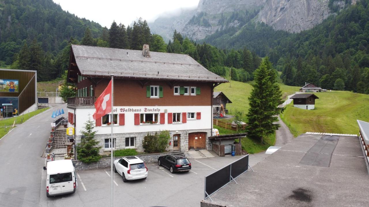 Hôtel Gasthaus Waldhaus à Melchtal Extérieur photo